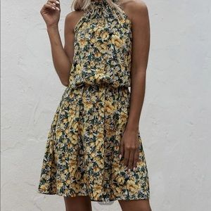 Cute little dress with yellow flowers!